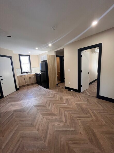 Building Photo - 283 Monticello Ave