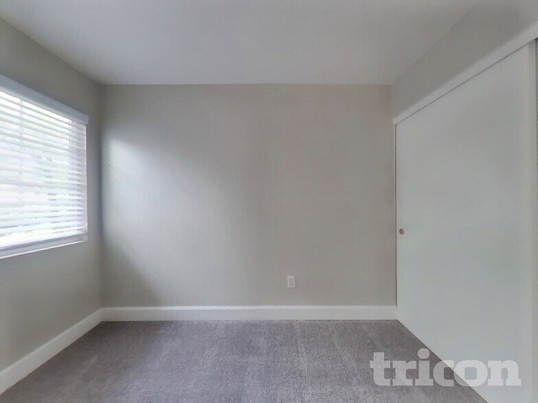 Building Photo - 9970 Brightridge Dr