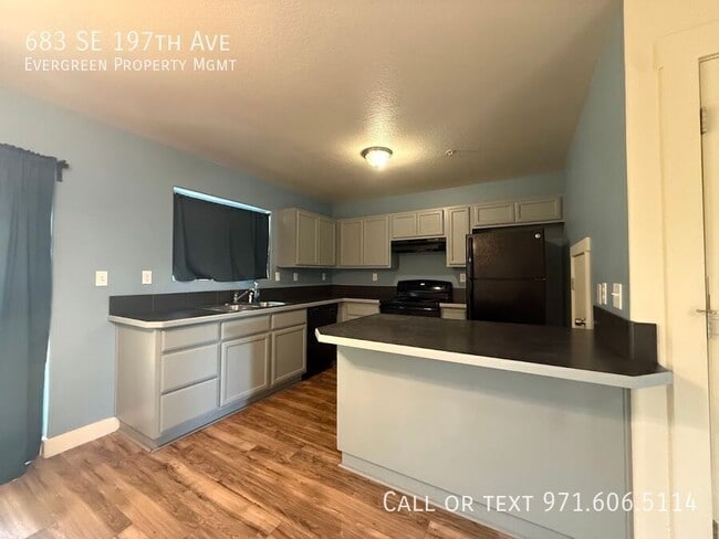 Building Photo - 683 SE 197th Ave