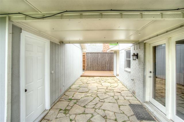 Building Photo - 3112 Kingston Dr