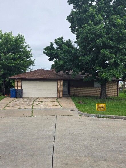Primary Photo - 4615 S 82nd E Ave