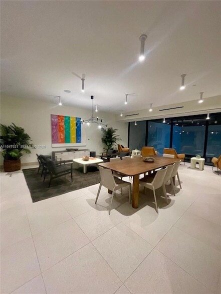 Building Photo - 225 N Miami Ave