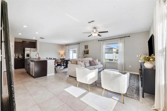 Building Photo - 10345 Shady Preserve Dr