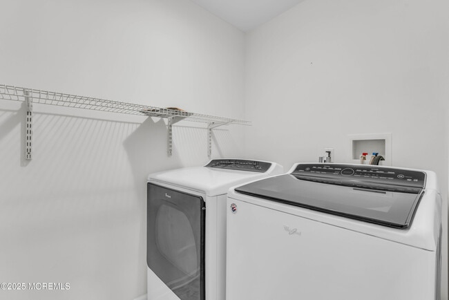 Building Photo - 20 Mulberry Ln