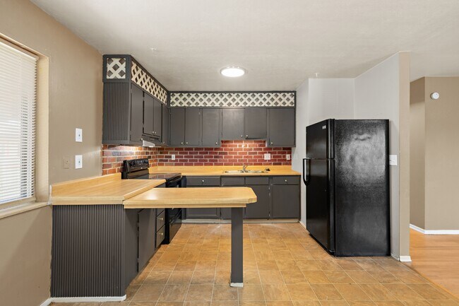 Building Photo - 1114 Ransome Ct