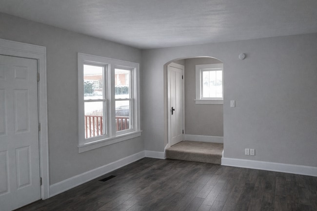 Building Photo - 2/3 Bedroom Plain Local House for Rent