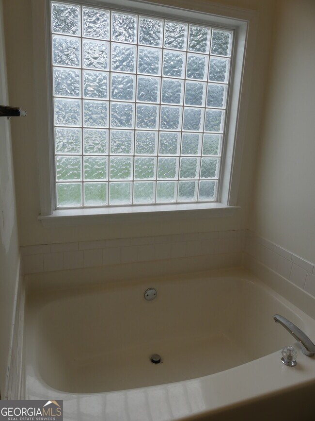 Building Photo - 36 Saratoga Pl