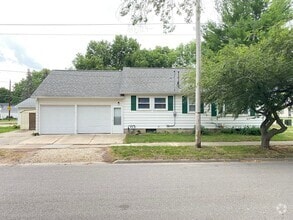 Building Photo - Quiet residential area not far from shopping.