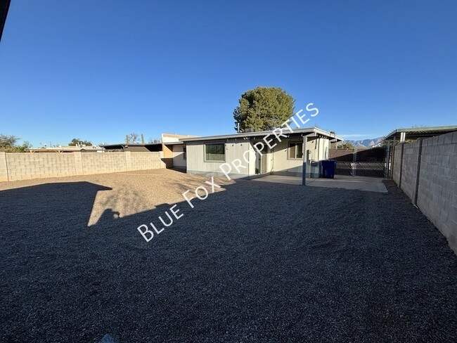 Building Photo - 2480 Rose Peak Dr