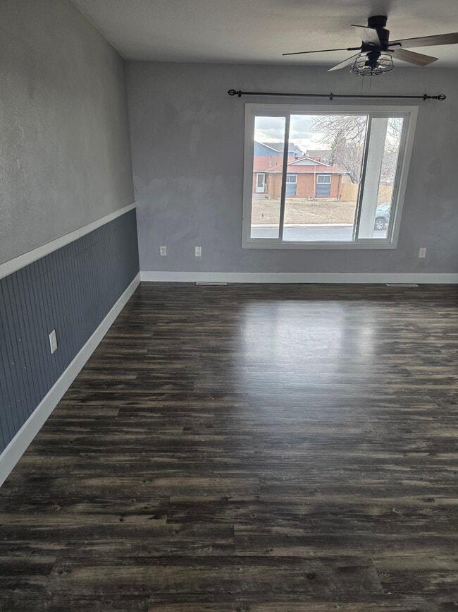 Building Photo - 1600 Pinto Ln