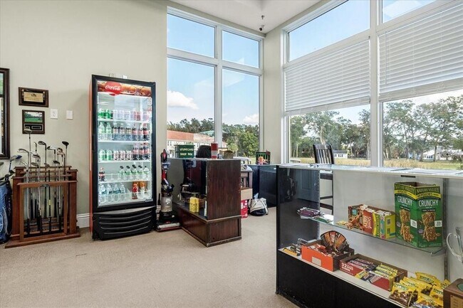 Building Photo - 2710 Bolzano Dr