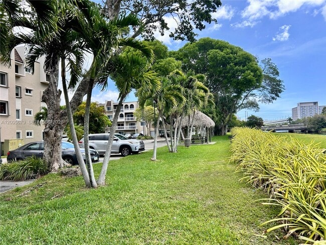 Building Photo - 7740 Camino Real