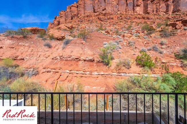 Building Photo - 3 Bedroom Home with Red Rock Views and Community Pool