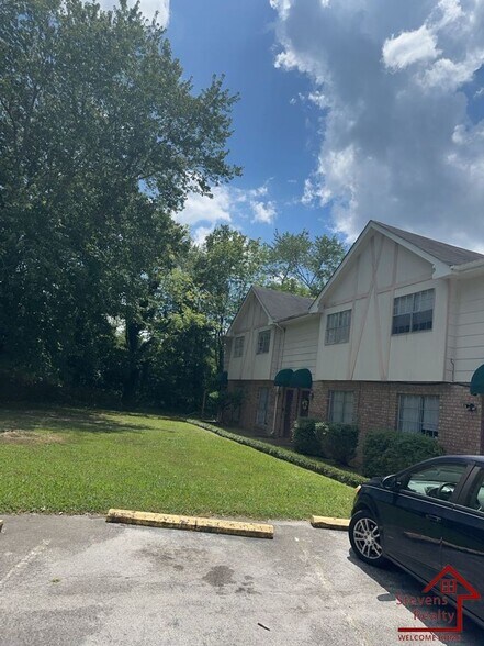 Building Photo - 4131 Wilkesview Dr