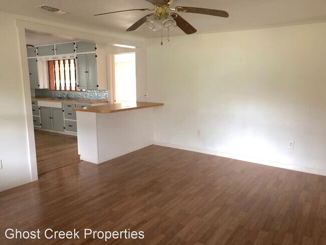 Building Photo - 2 br, 2 bath House - 462 Stringtown Rd.