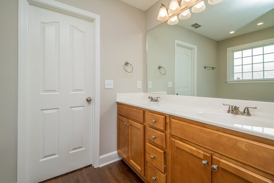 Building Photo - 2745 Portside Ct