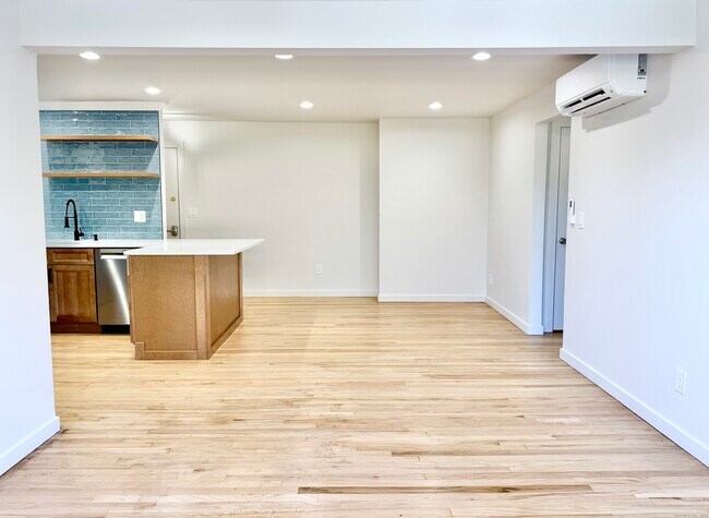 Building Photo - 1742 Boston Post Rd