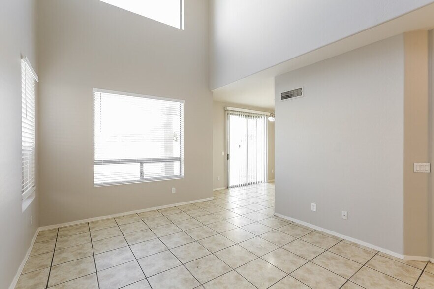 Building Photo - 11402 W Mohave St