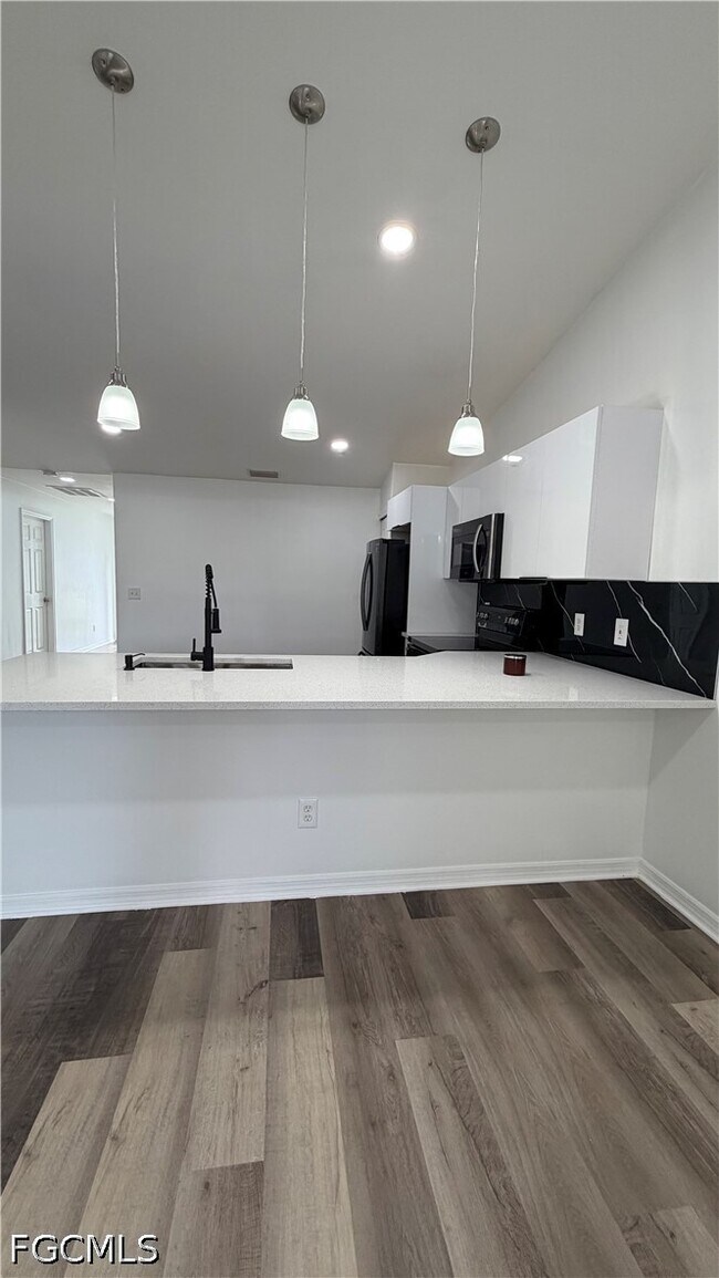 Building Photo - 5046 Locke Ln