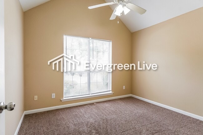 Building Photo - 120 Carrington Ln