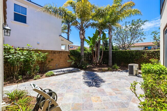 Low maintenance backyard - 5142 Pearce Dr