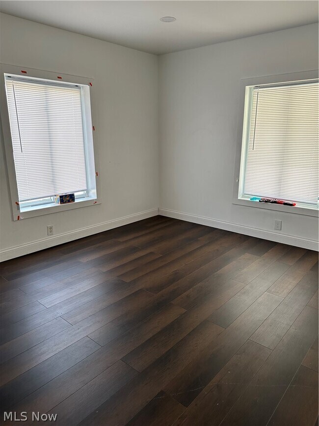 Building Photo - 1418 Wyandotte Ave