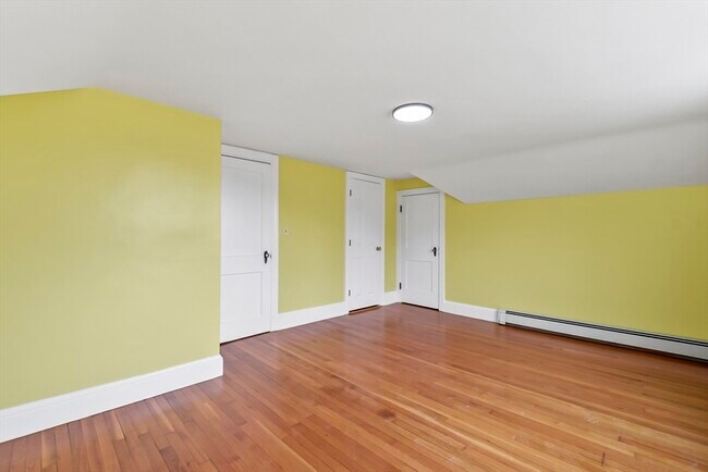 Building Photo - 515 Winthrop St