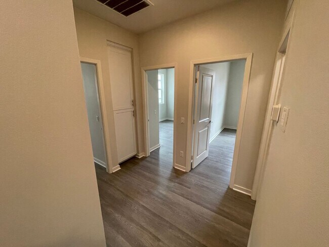 Building Photo - 35795 Landon Ln