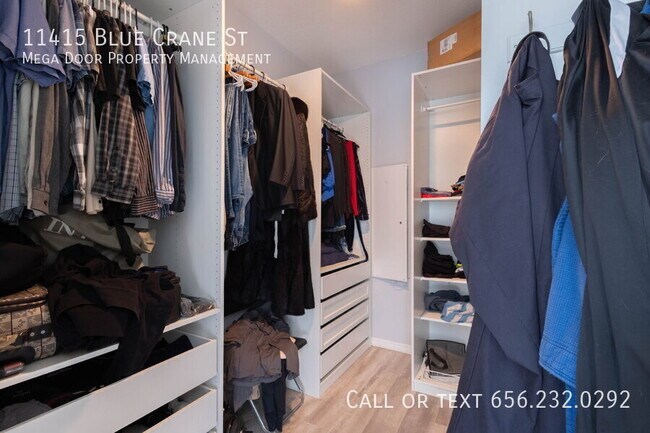 Building Photo - 11415 Blue Crane St