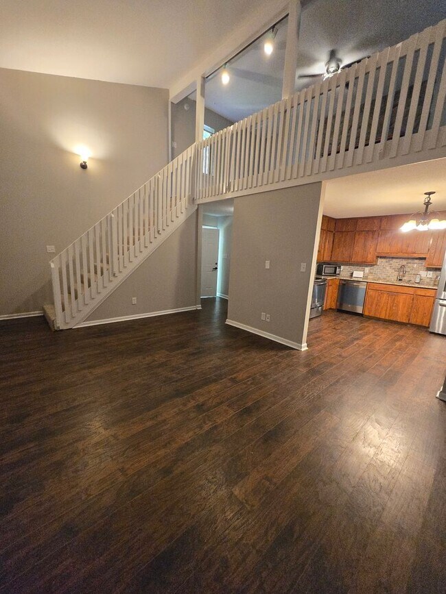 Building Photo - 1569 Colony Park Dr