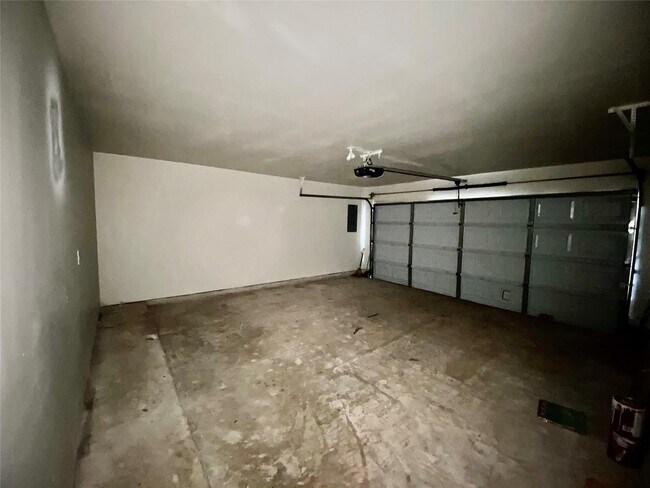 Building Photo - 10323 Stanbrook Dr