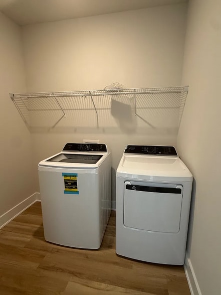 Building Photo - 676 Overland Dr