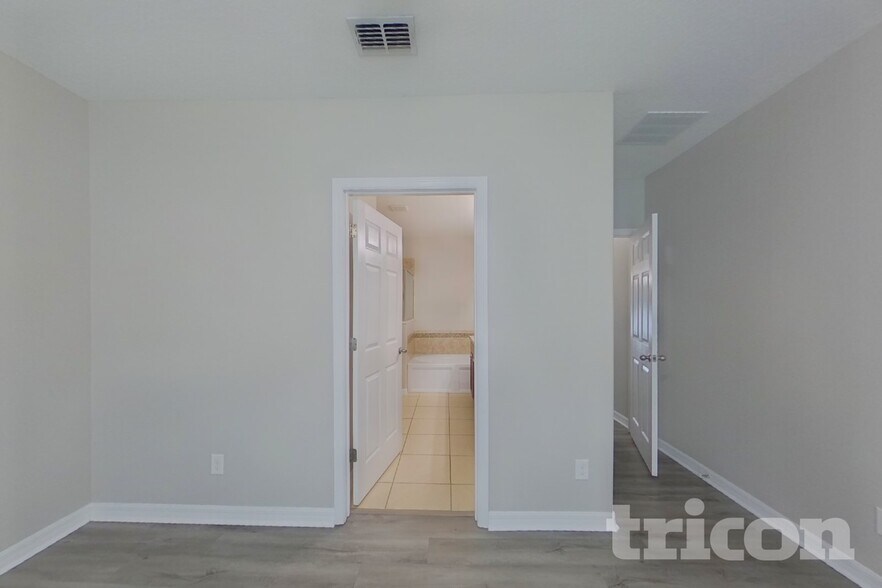 Building Photo - 3720 Briarwood Estates Cir