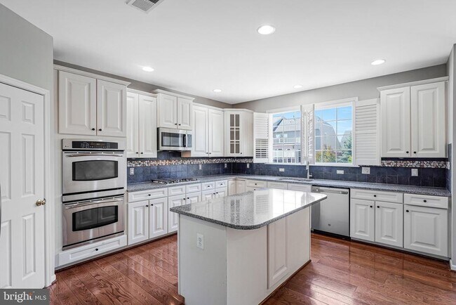 Building Photo - 22247 Waterberry Terrace