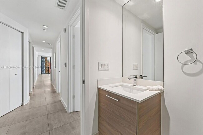 Building Photo - 1300 S Miami Ave