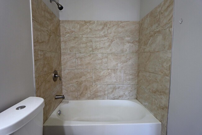 Building Photo - 1417 Wild Oats Dr