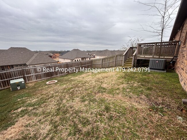 Building Photo - MOVE IN SPECIAL - HALF OFF MOVE IN RENT! B...