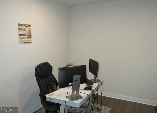 Building Photo - 604 Longleaf Dr