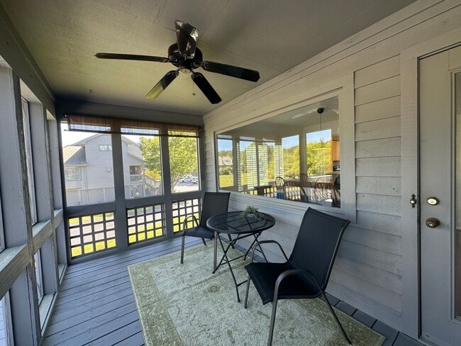Building Photo - Furnished Townhome with Water Views and Boat Slip!