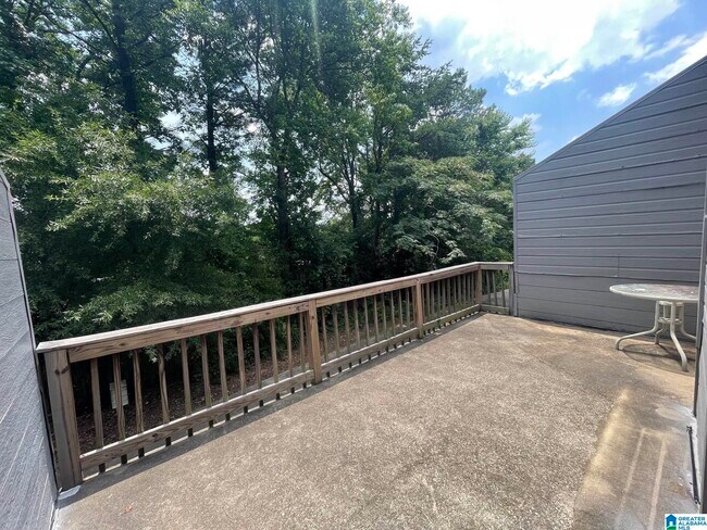 Building Photo - 1727 Ashwood Dr