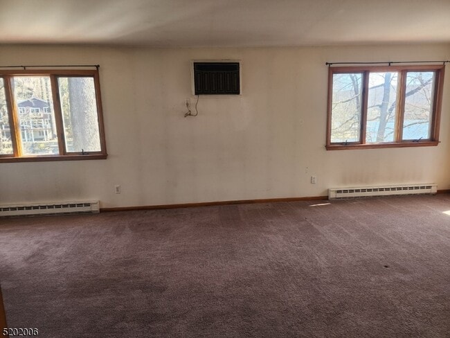 Building Photo - 441 Lakeview Ave