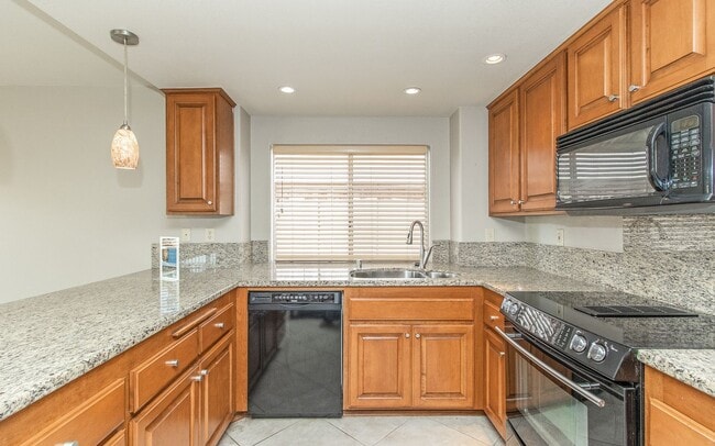 Building Photo - Amazing Beautiful Rancho Del Oro Home!!
