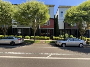 Building Photo - Spacious 2,511 Sq Ft Wilsonville Townhome with Vaulted Loft, Modern Kitchen & Attached Two-Car Ga...