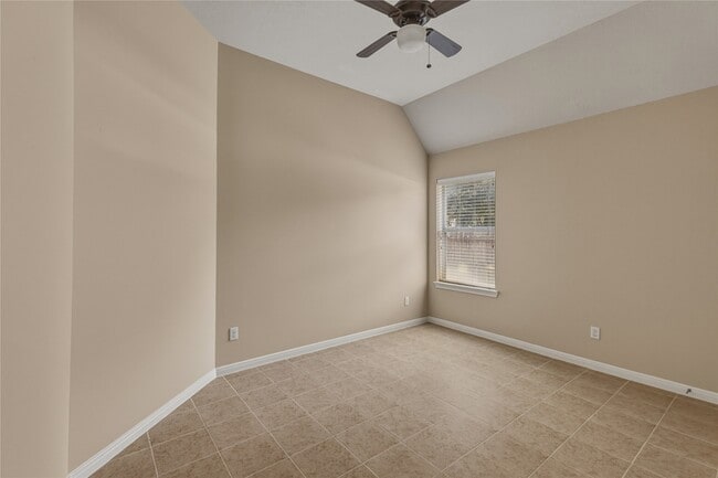 Building Photo - 10906 Angel Lake Dr