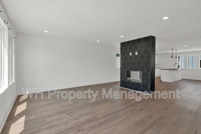 Building Photo - 1021 Elvira Ave