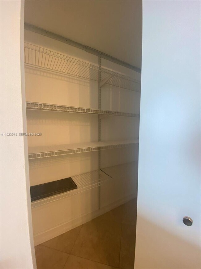 Building Photo - 185 SW 7th St