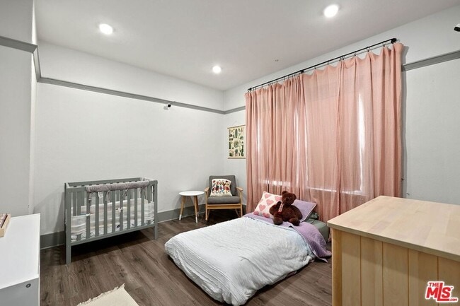 Building Photo - 3878 S Harvard Blvd