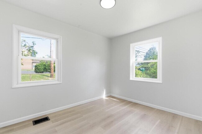 Building Photo - 4466 Gatewood Pl