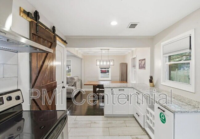 Building Photo - 1373 Benteen Way SE