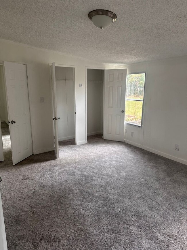 Building Photo - RENTAL HOME 3BD/2BTH
